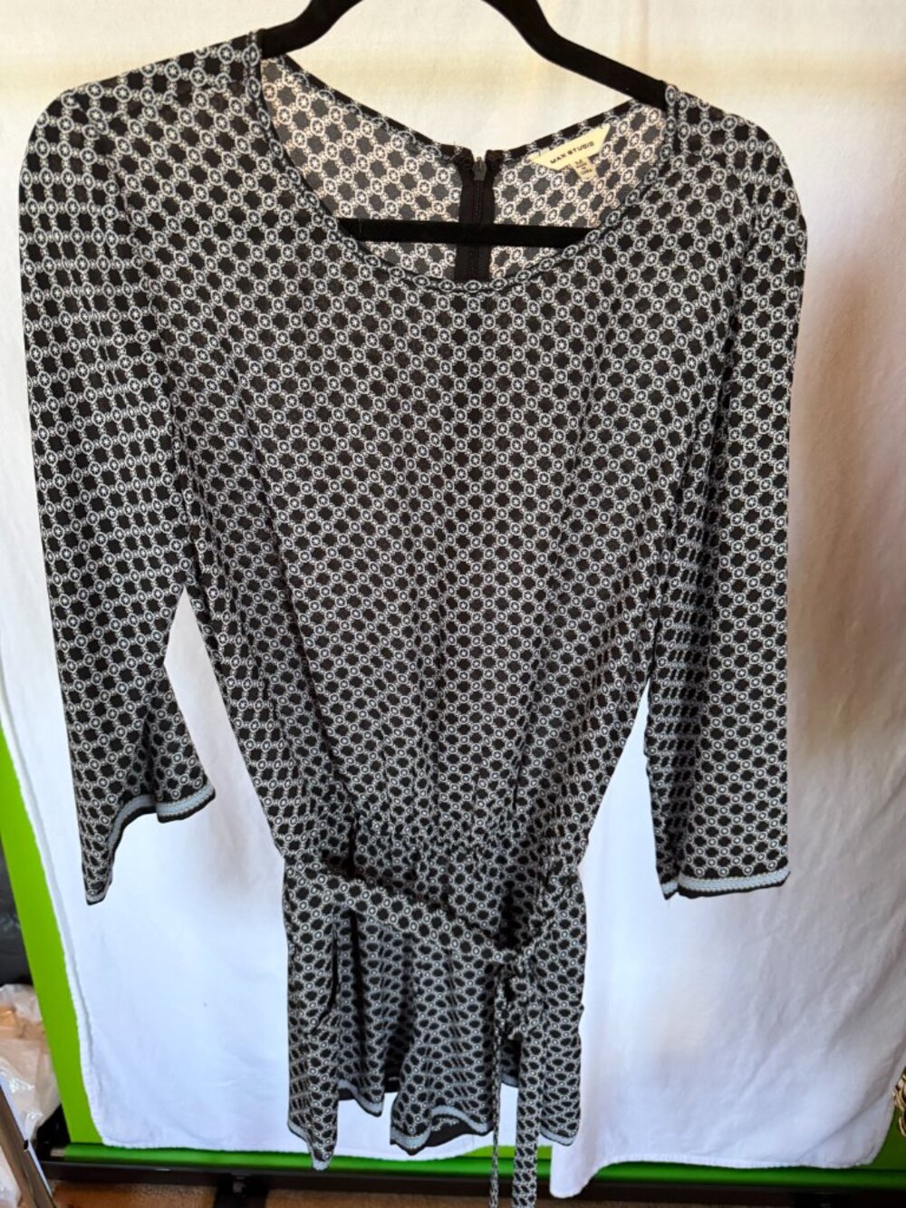 MAX STUDIO Black Geometric Medallion 3/4 Sleeve Tie Waist Dress M
